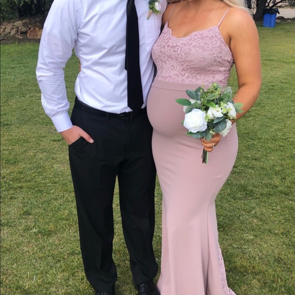 Windsor Dresses & Skirts - Dusty rose lace fit and flare formal dress